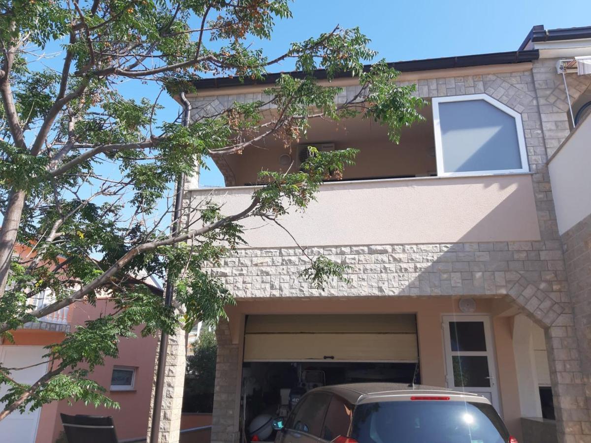 Apartment Tonko Vir Ngoại thất bức ảnh